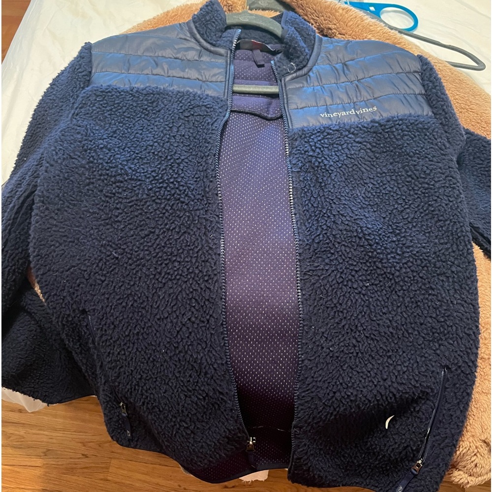 Vineyard vines puffer